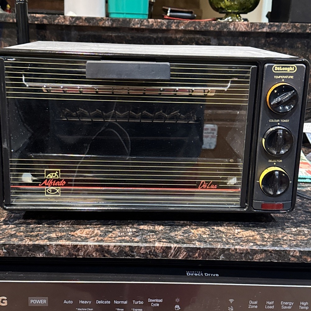 Vintage Delonghi Alfredo DeLux Countertop Toaster Oven XU20L READ